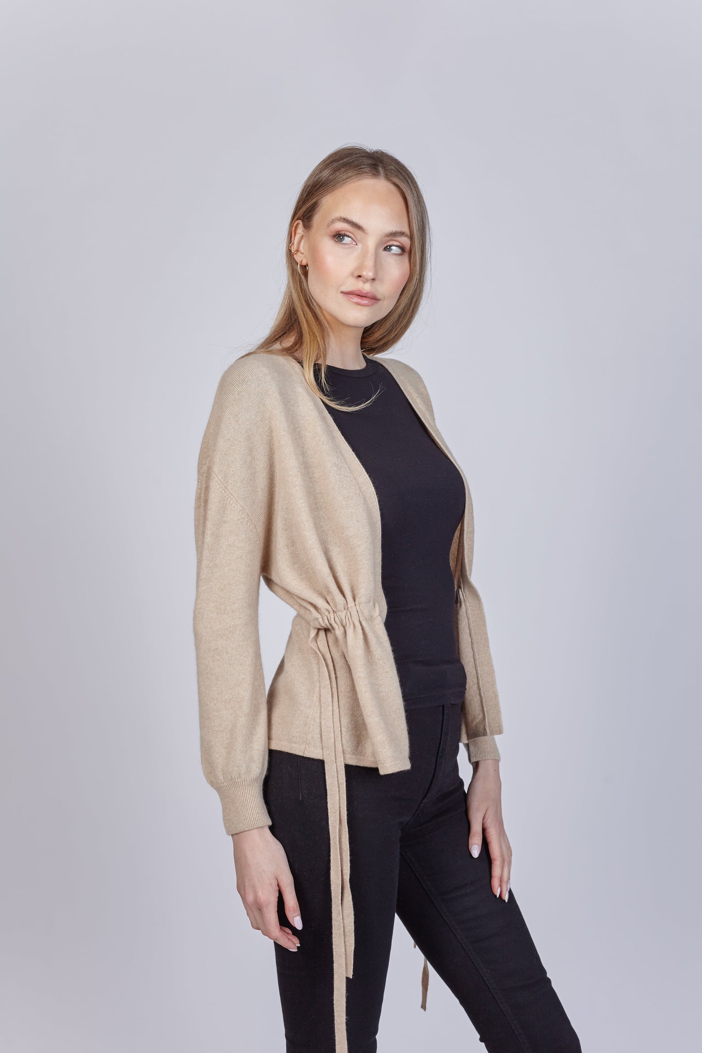 JAK NOSIT CARDIGAN?