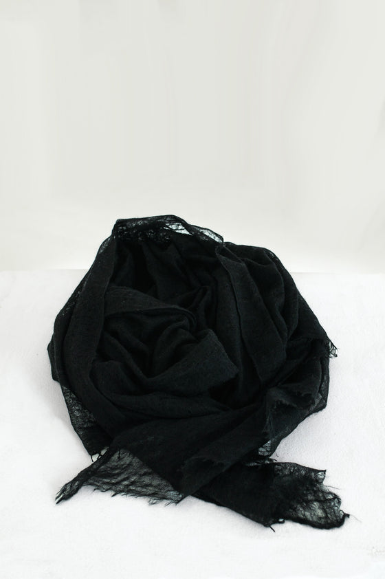 Sagarmatha ultralight baby cashmere scarf black