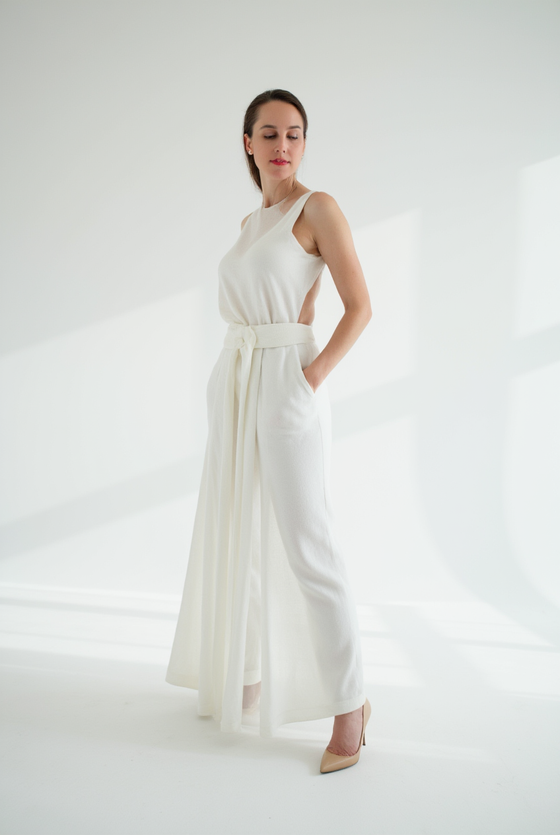 JUSTLOVE AI: Hedvábné šaty kalhotového střihu offwhite 1