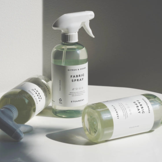 Osvěžující sprej na oděvy Sandalwood