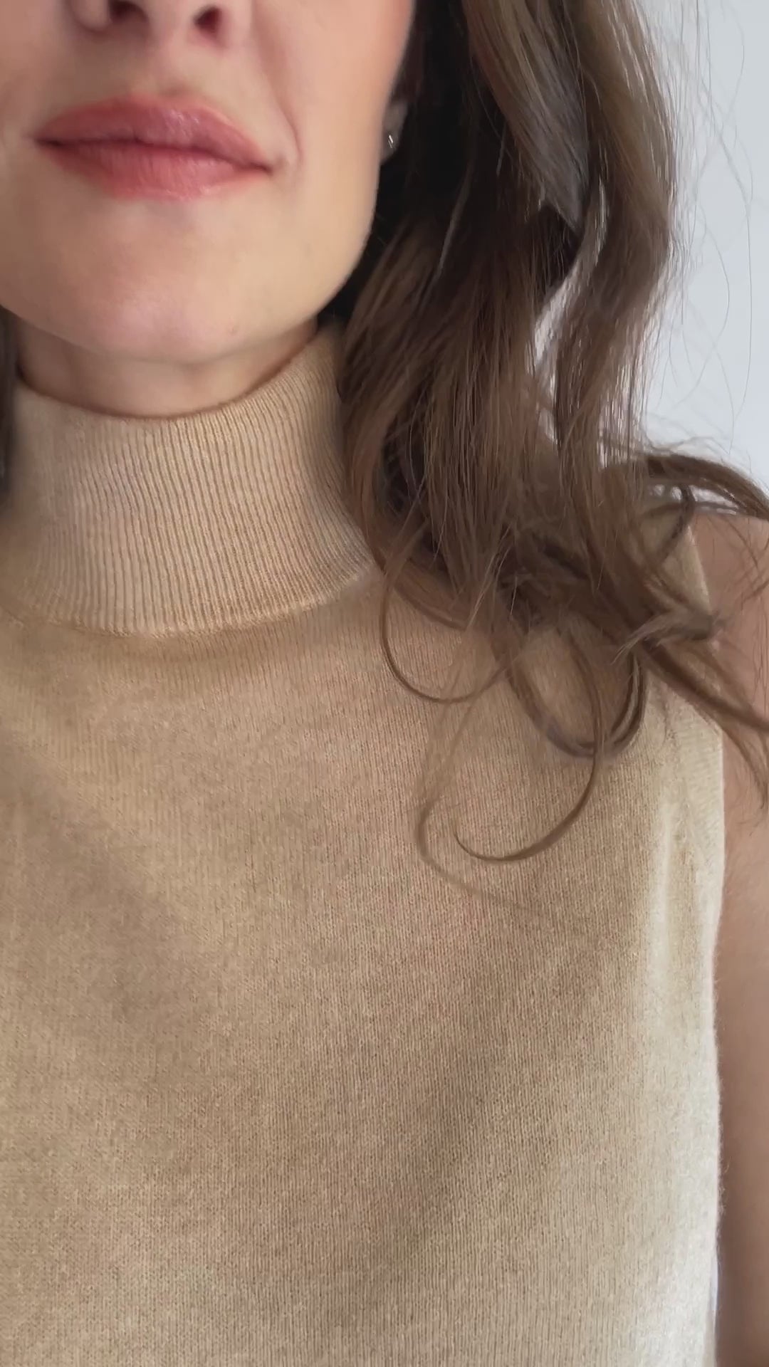 Sleeveless cashmere turtleneck SENSUAL beige