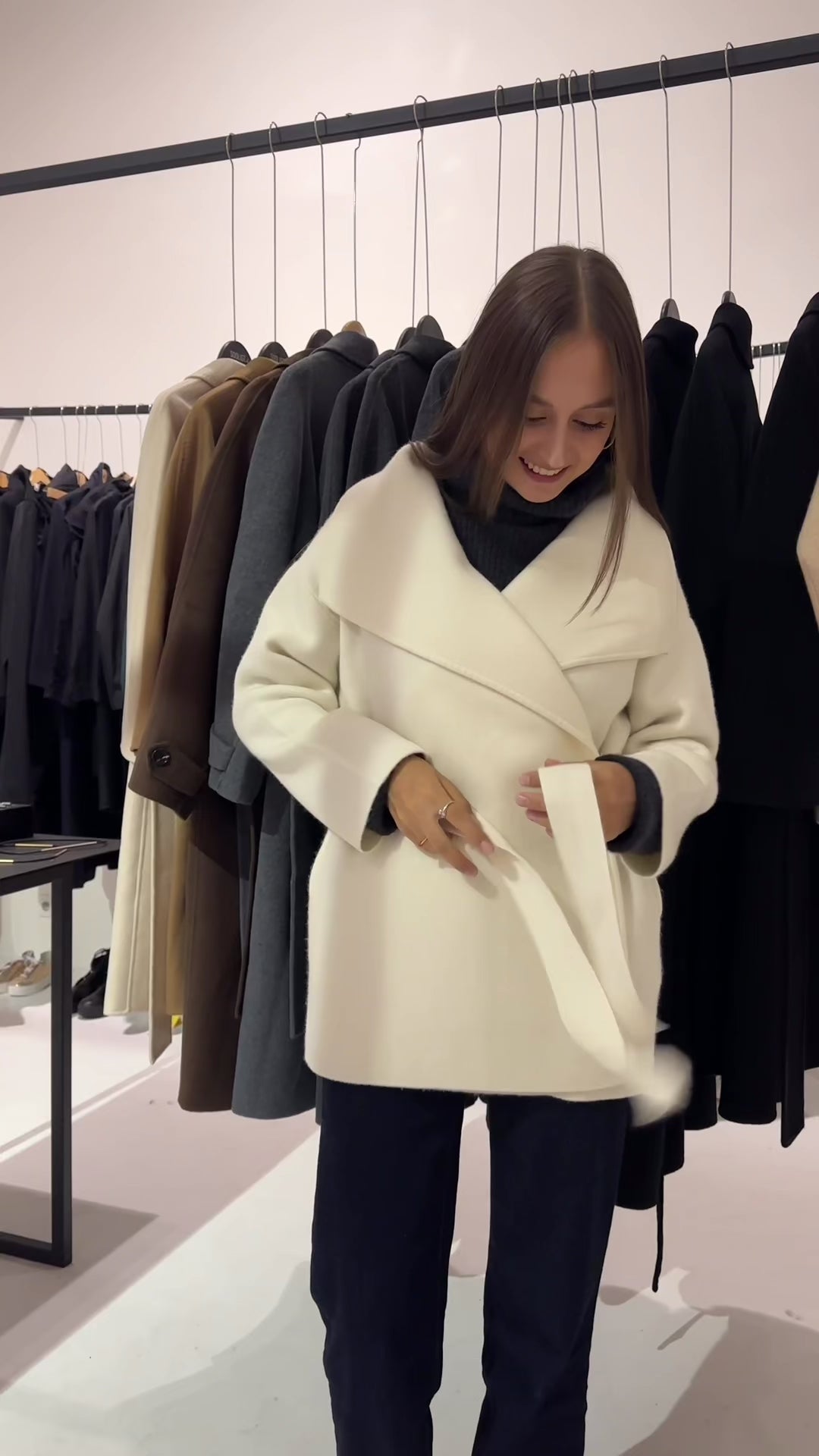 Kabát PETITE offwhite ze 100 % kašmíru