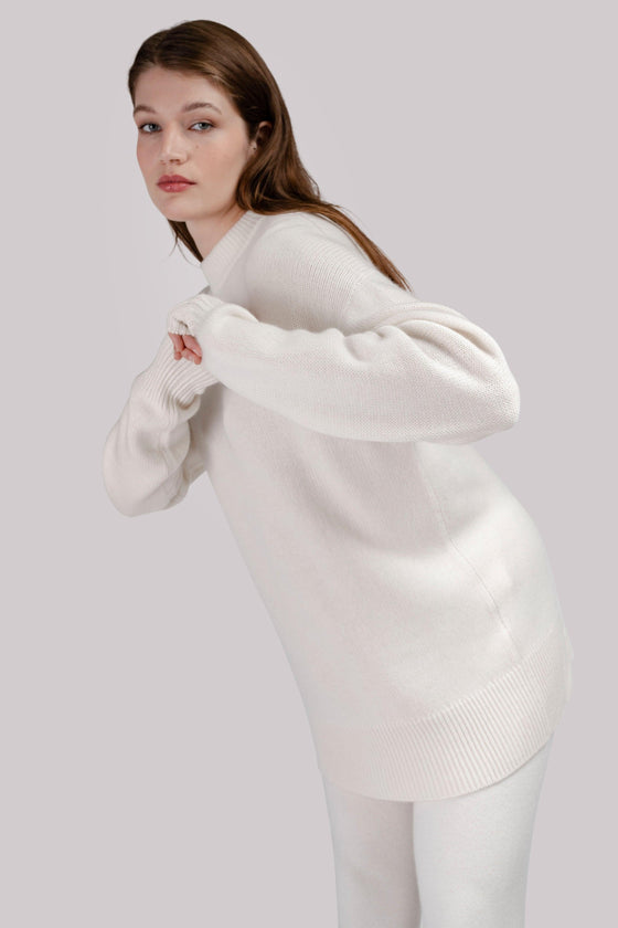 Oversize kašmírový svetr s kulatým výstřihem offwhite - JUSTLOVE